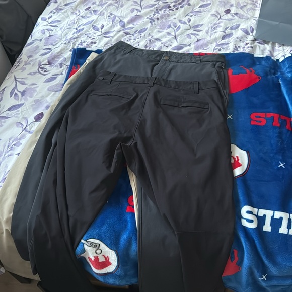 Lot of 3 LuluLemon ABC commission pants- Size 32 - Picture 3 of 6